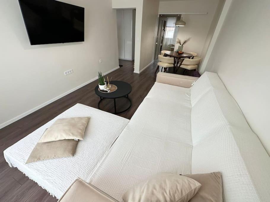 New Luxury Furnished Apartment - Beach, Varna Center & Fast Wi-Fi Zewnętrze zdjęcie