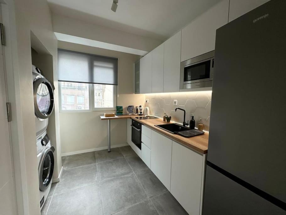 New Luxury Furnished Apartment - Beach, Varna Center & Fast Wi-Fi Zewnętrze zdjęcie